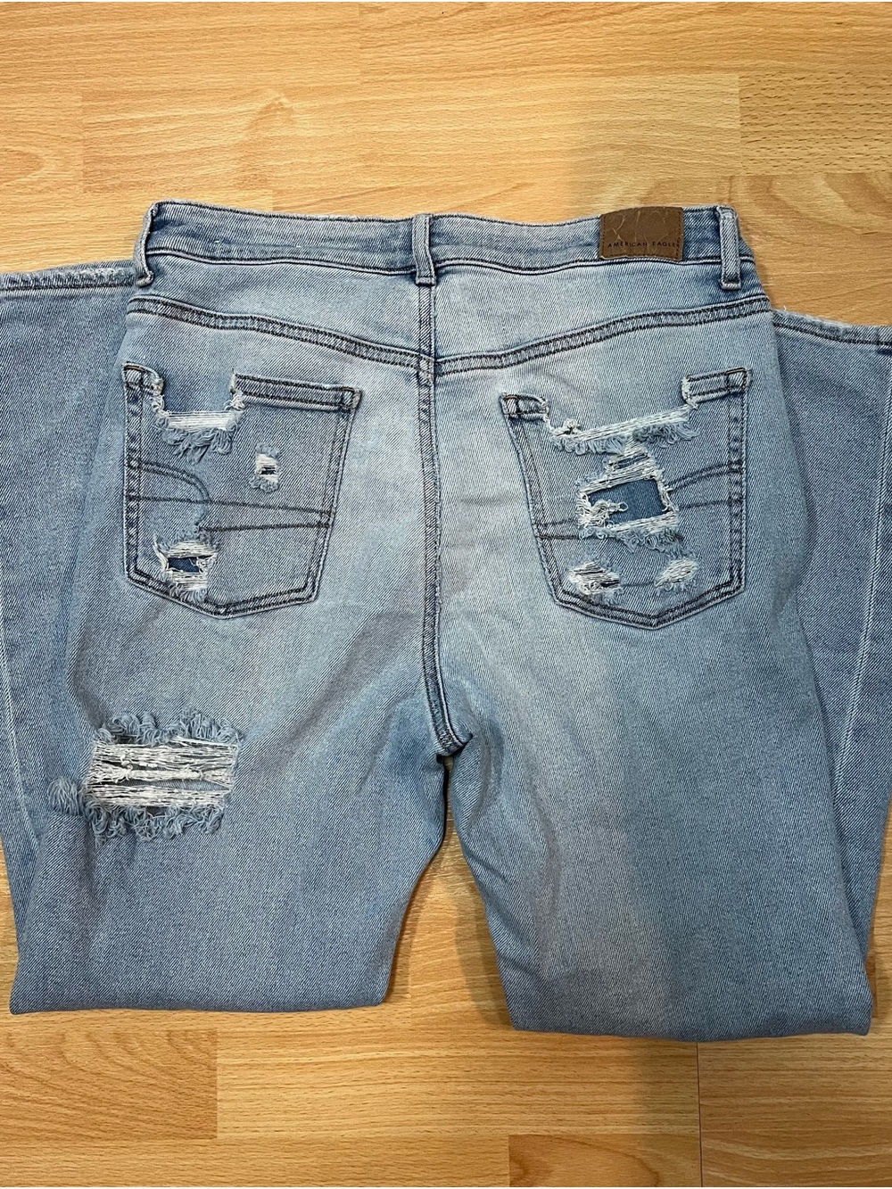 American Eagle Outfitters High-Rise Distressed Stretch Mom Jean - Picture 3 of 4